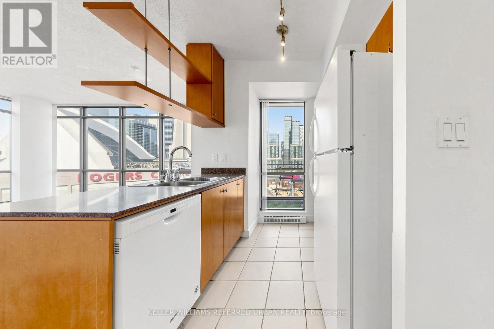 #1610 5 MARINER TERRACE - 15