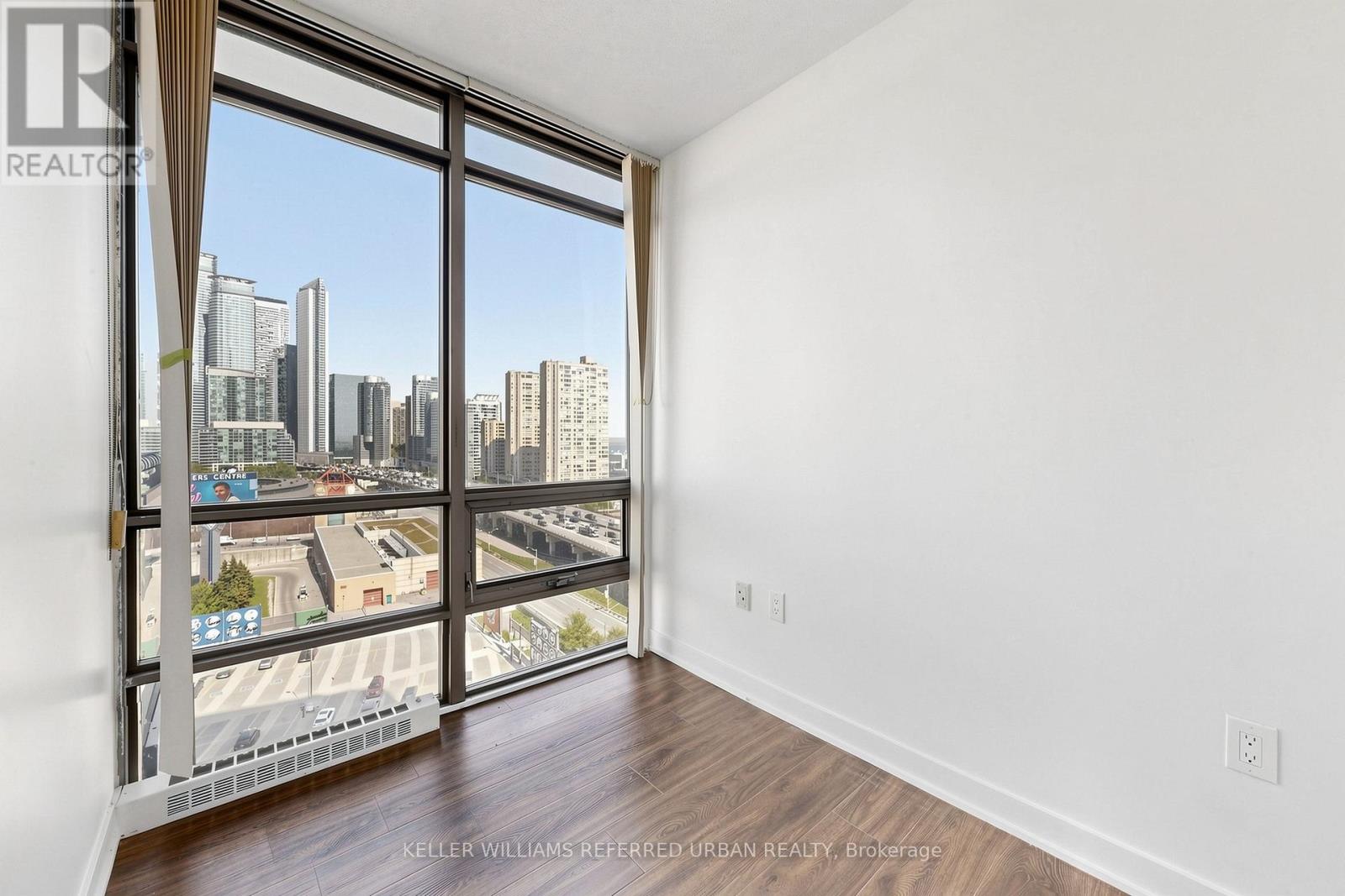 #1610 5 MARINER TERRACE - 21