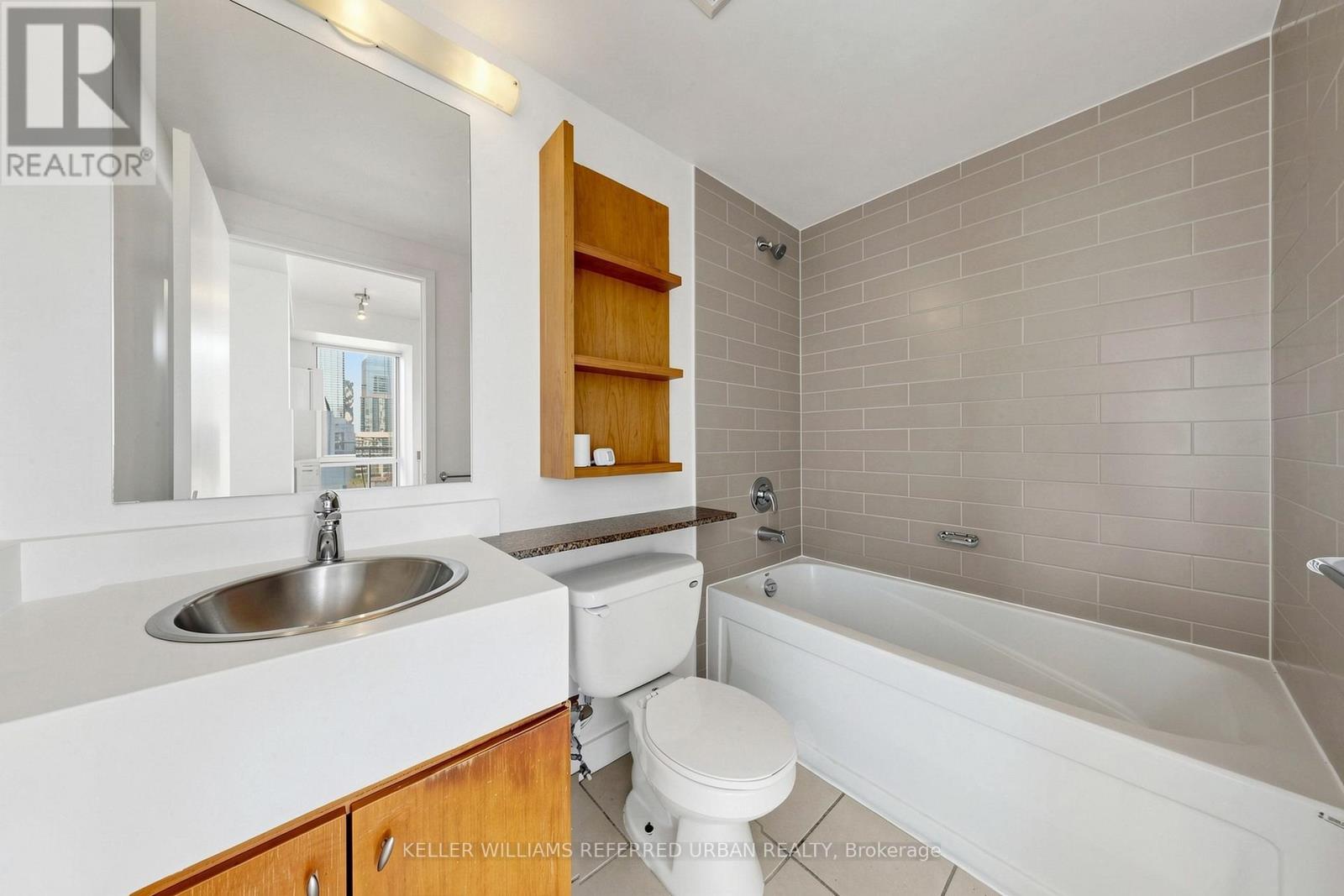 #1610 5 MARINER TERRACE - 29