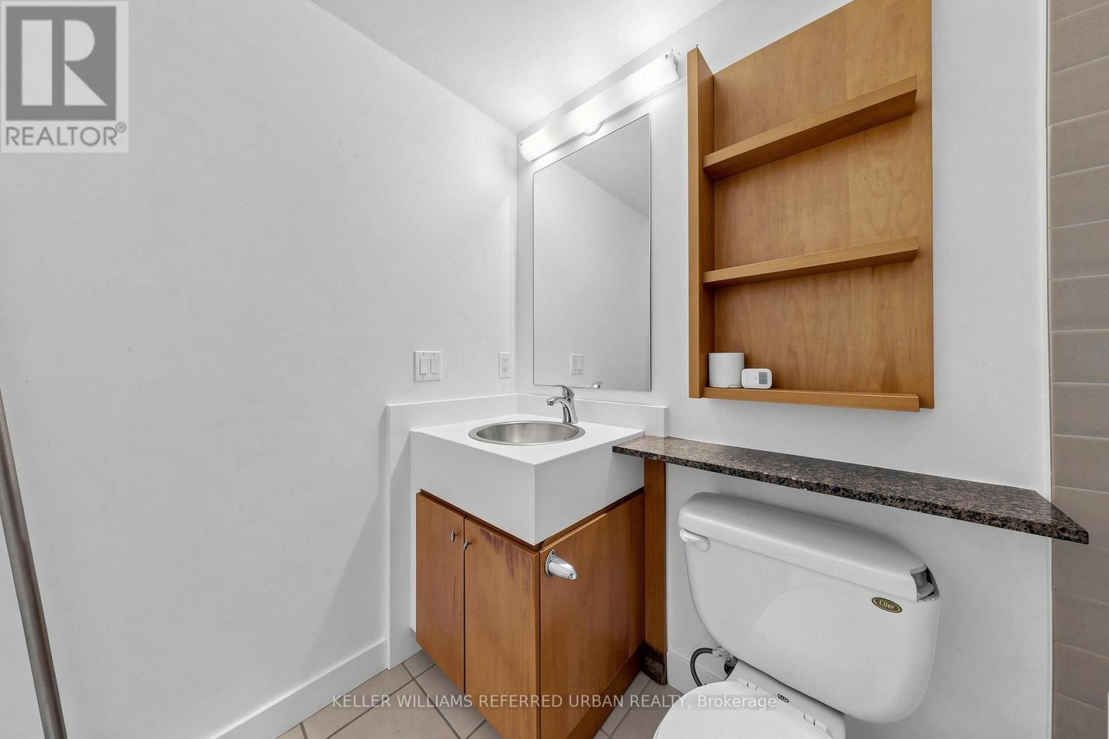 #1610 5 MARINER TERRACE - 30