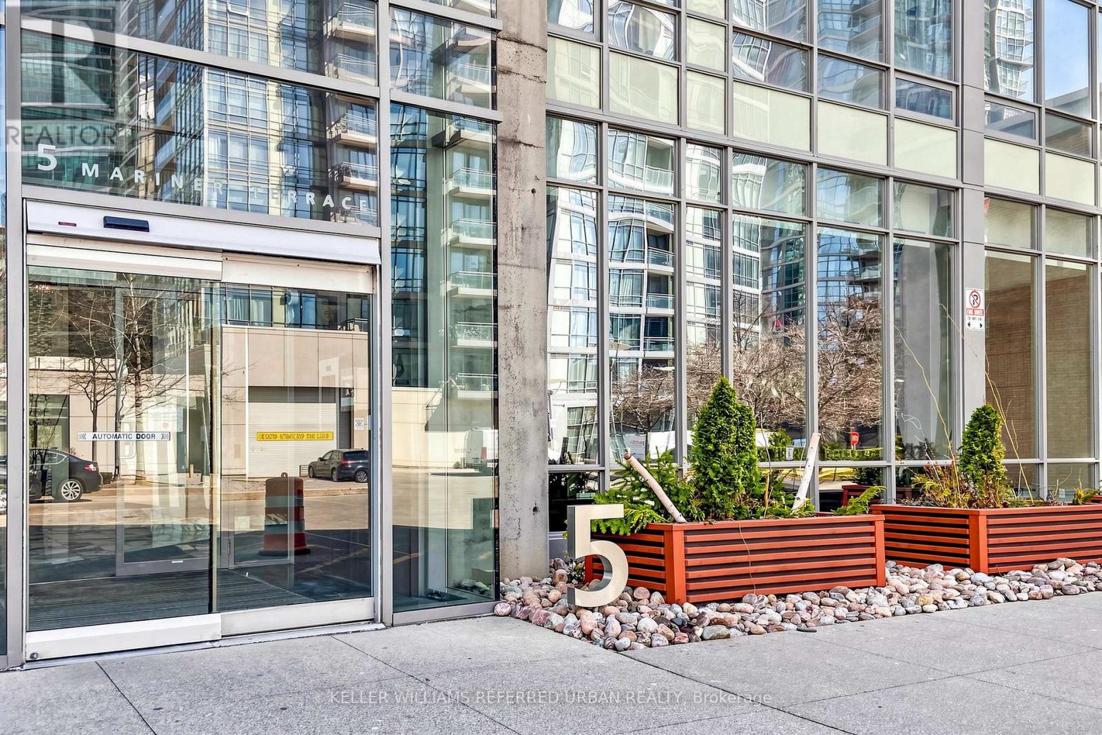 #1610 5 MARINER TERRACE - 5