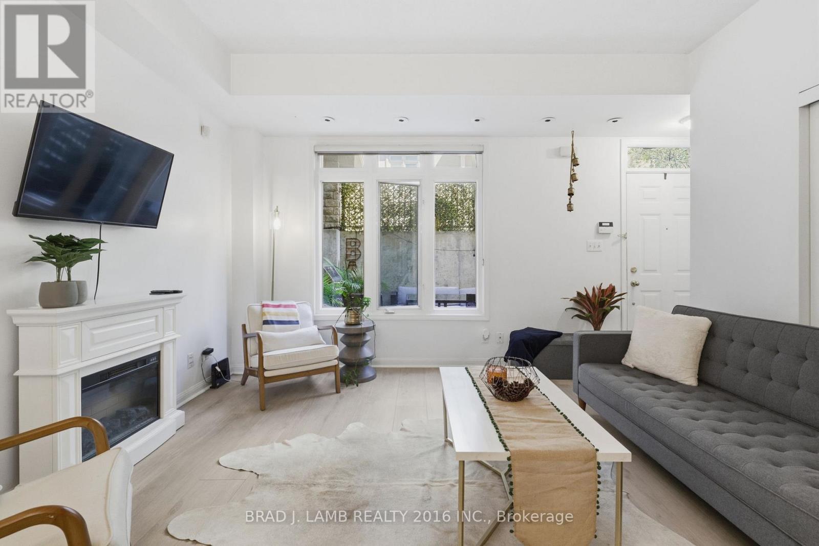 #29 80 CARR STREET - 1