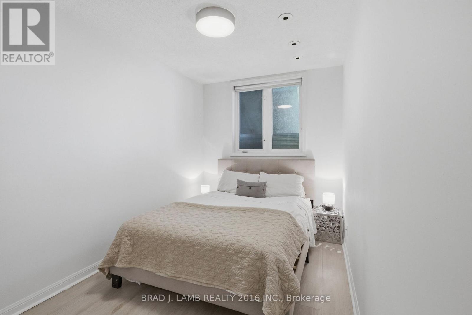 #29 80 CARR STREET - 12