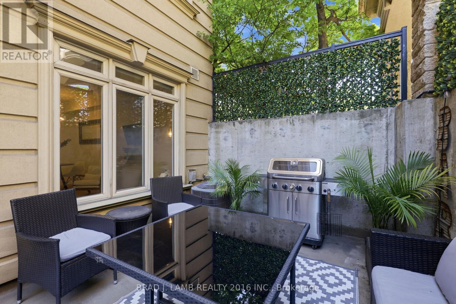 #29 80 CARR STREET - 17
