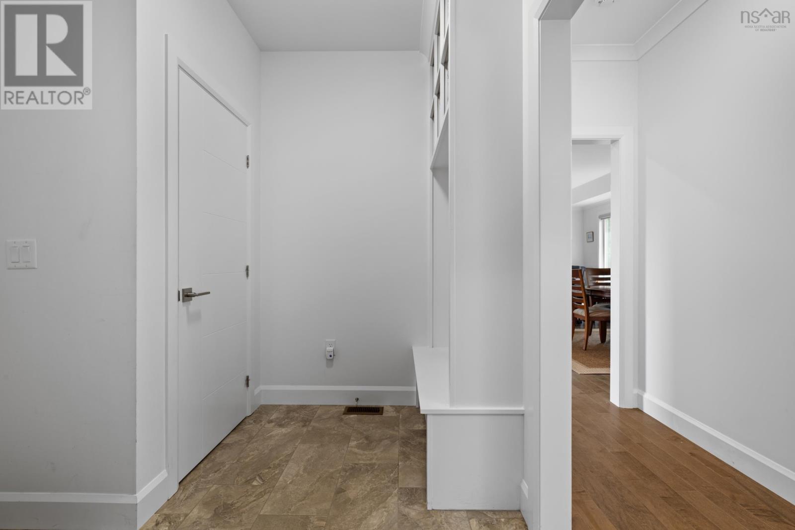 Property 26 of 49 of 156 Magenta Drive