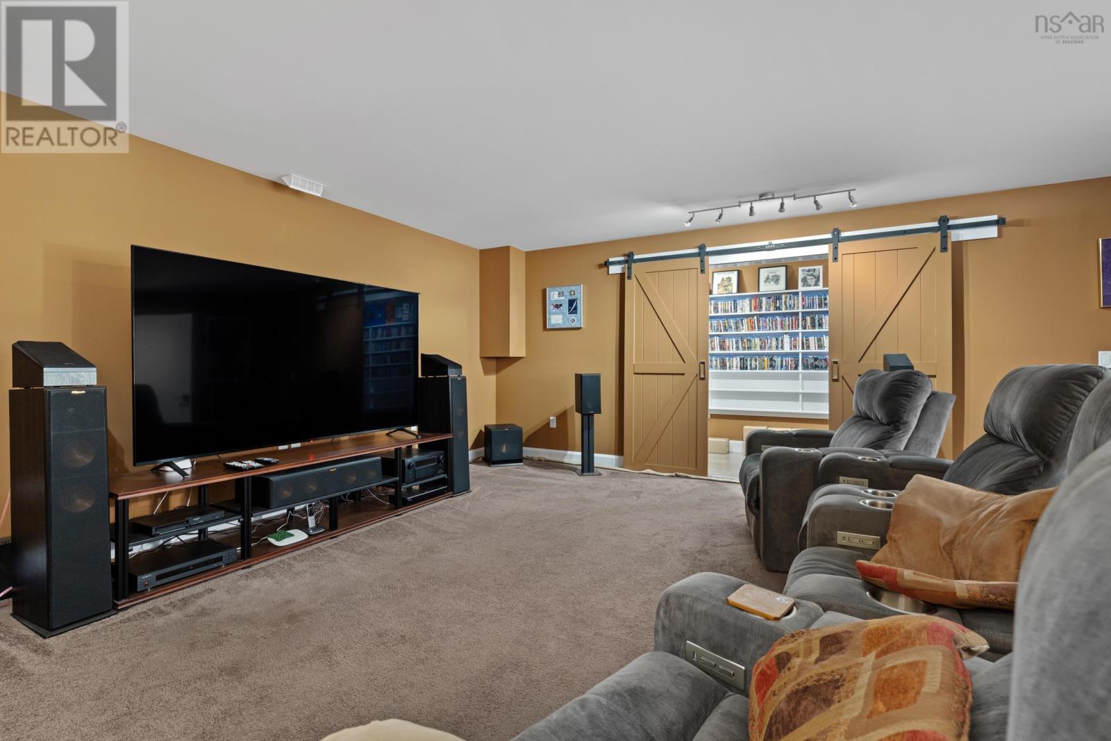 Property 34 of 49 of 156 Magenta Drive