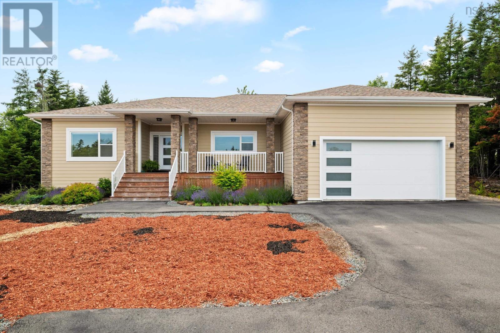 Property 44 of 49 of 156 Magenta Drive