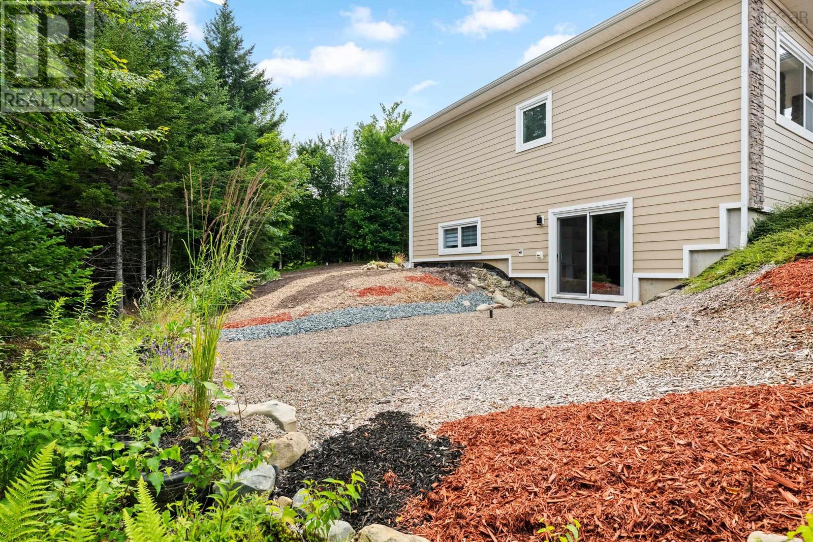 Property 46 of 49 of 156 Magenta Drive