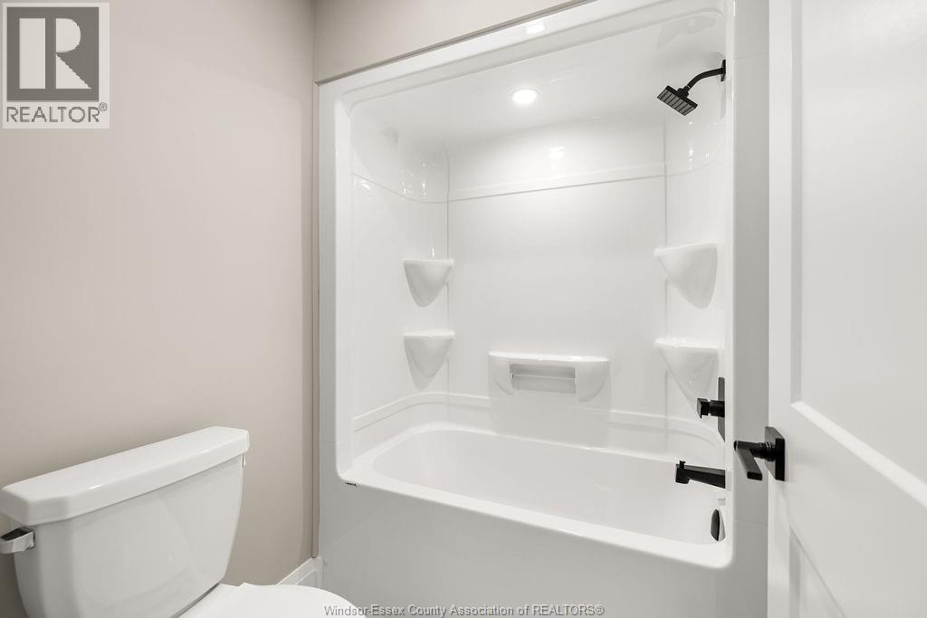 8040 MEO BOULEVARD - 24