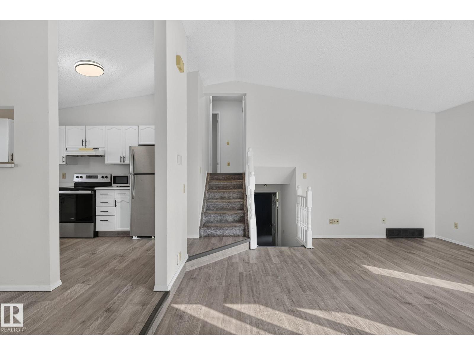 3722 34A AV NW NW - 10