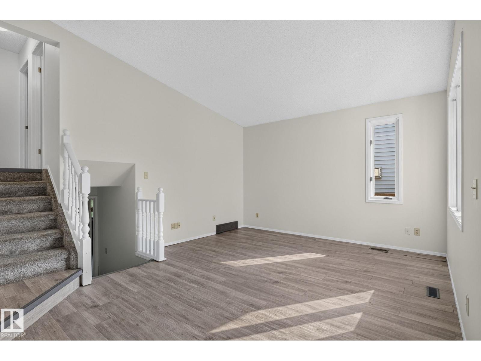3722 34A AV NW NW - 11