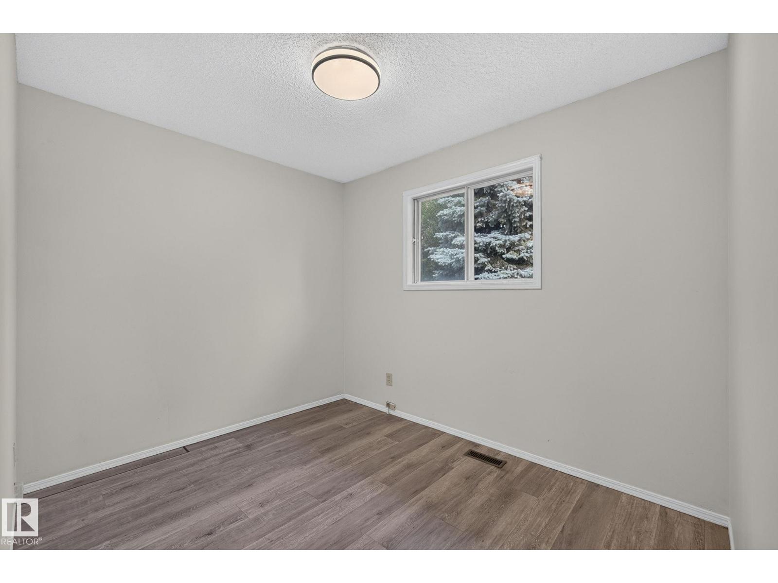 3722 34A AV NW NW - 17