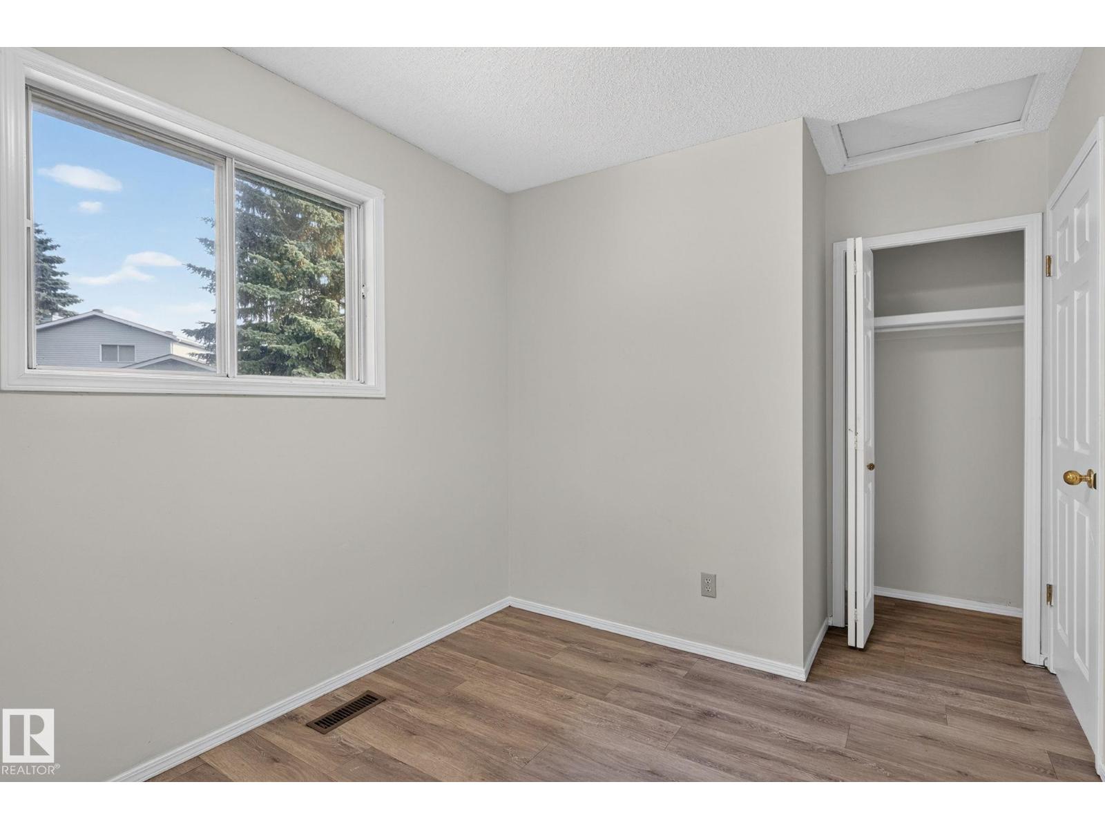 3722 34A AV NW NW - 26