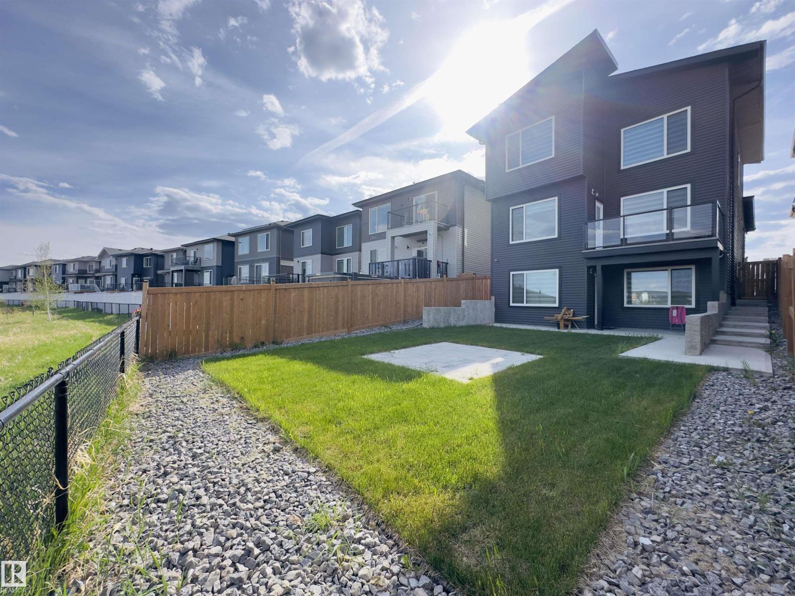 17315 68 ST NW - 1