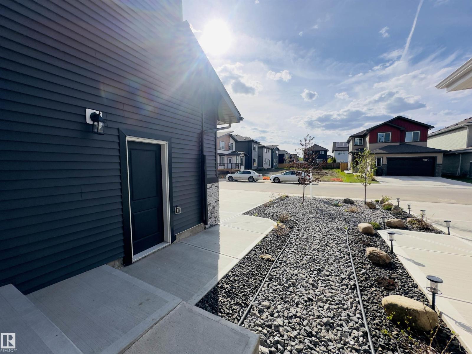17315 68 ST NW - 16