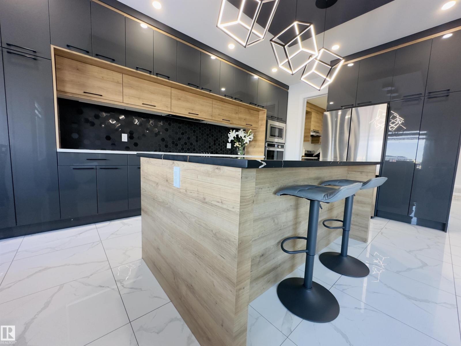 17315 68 ST NW - 26