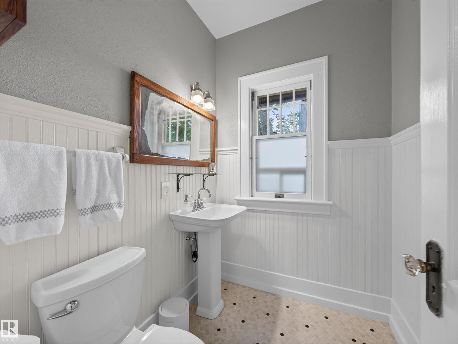 11108 64 ST NW - 19