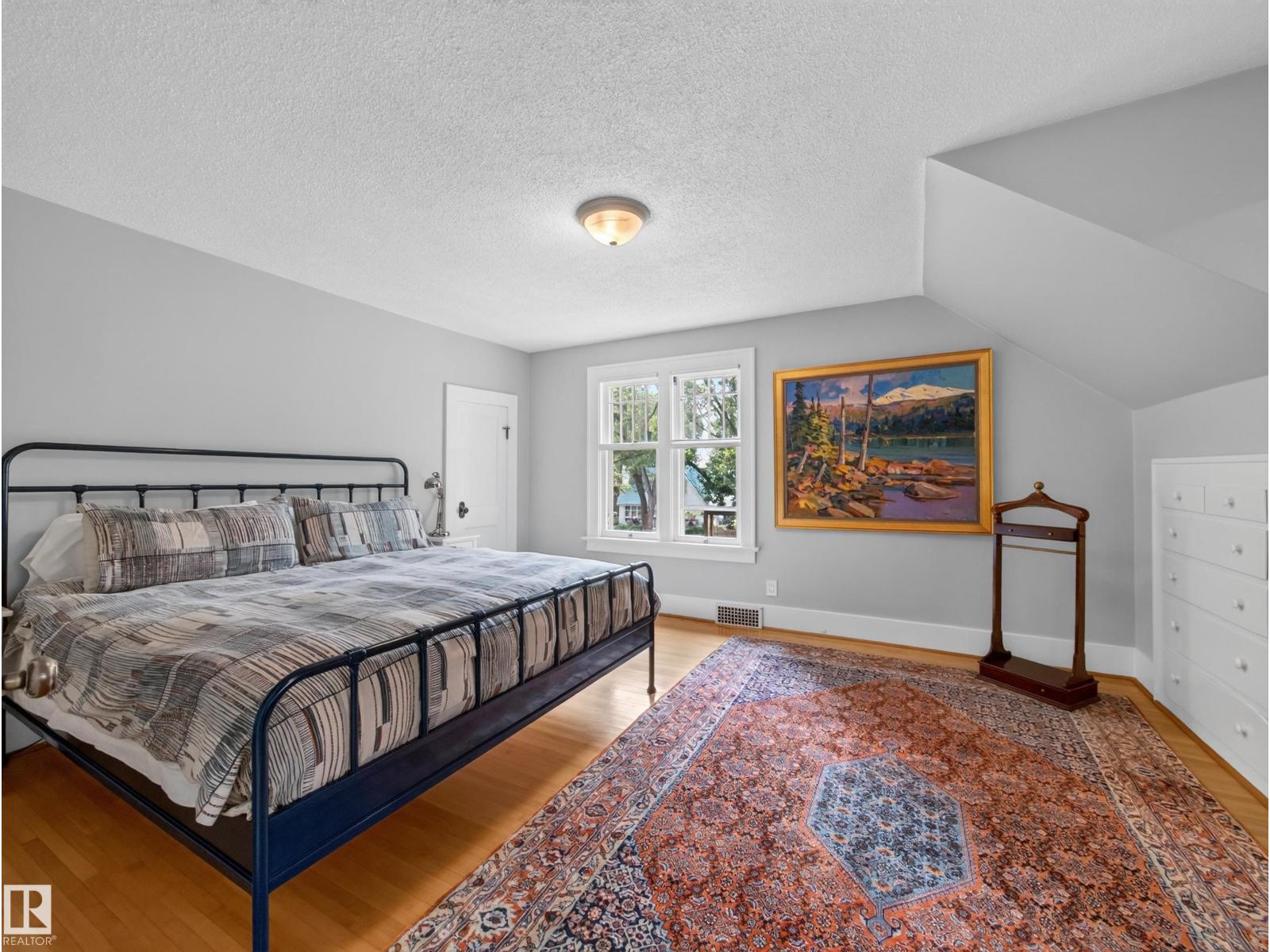 11108 64 ST NW - Image 25
