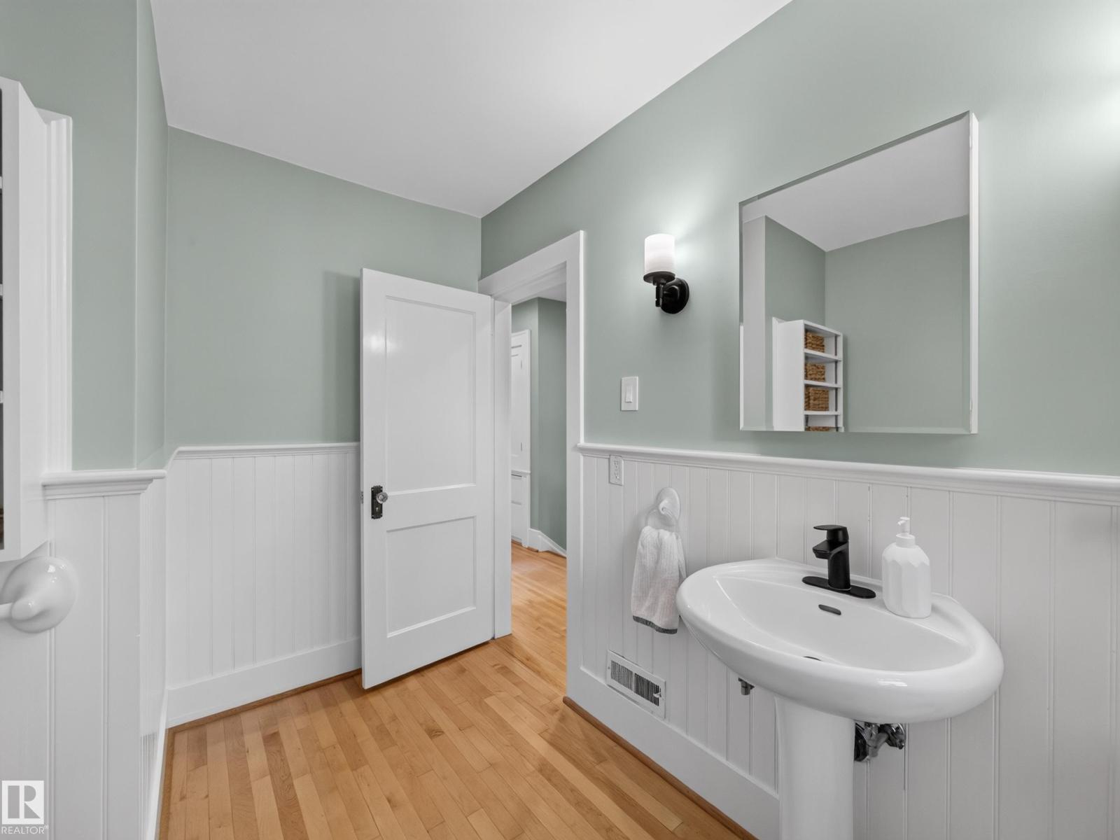 11108 64 ST NW - Image 29
