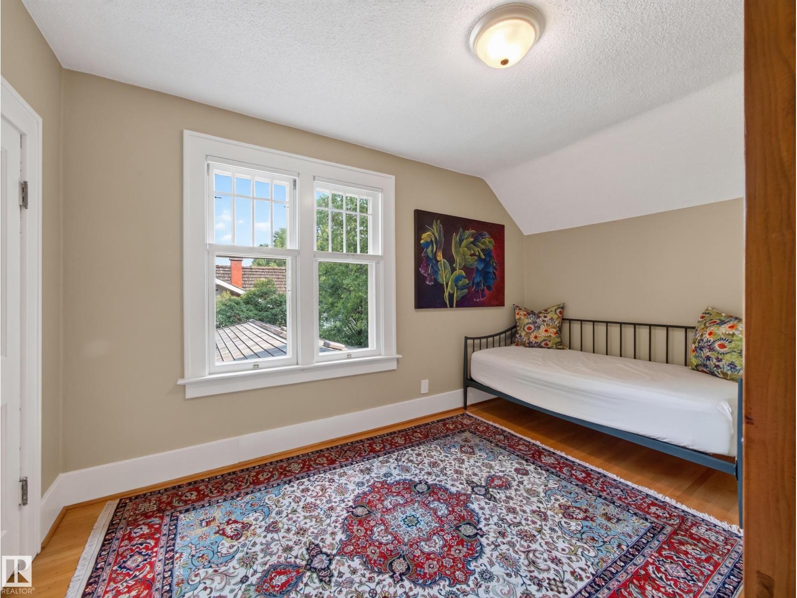 11108 64 ST NW - Image 32