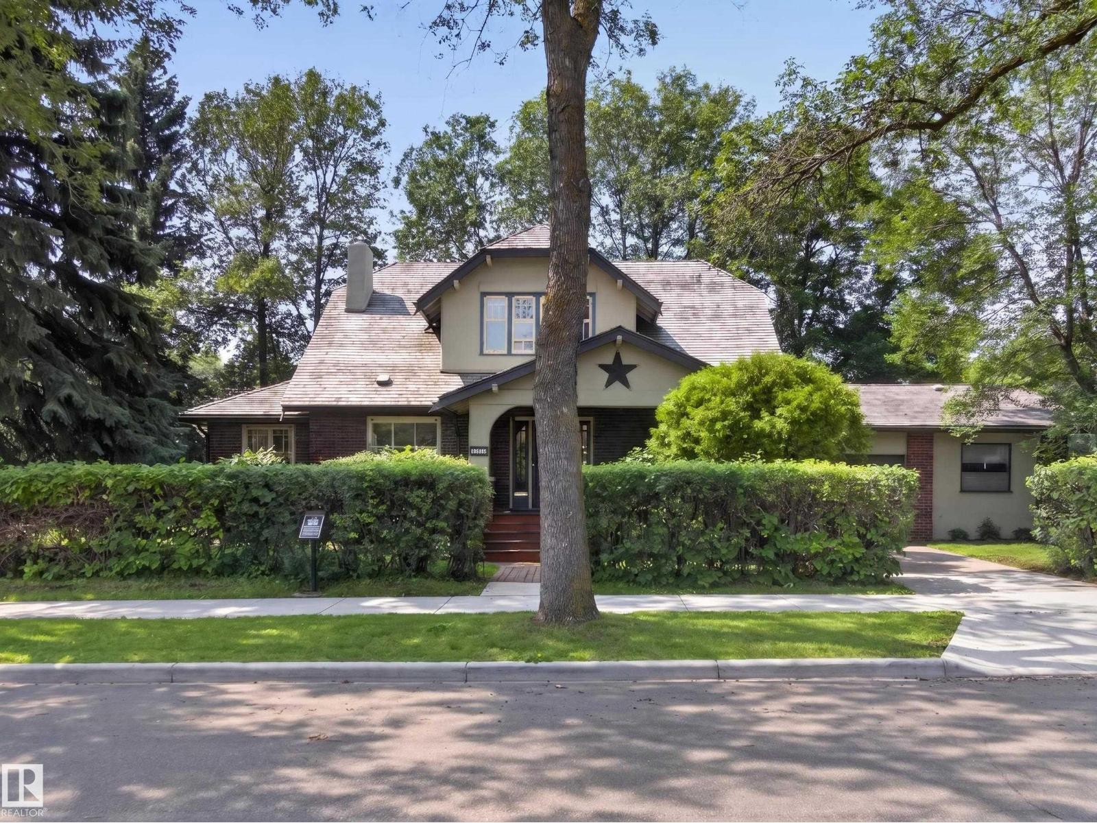 11108 64 ST NW - 43