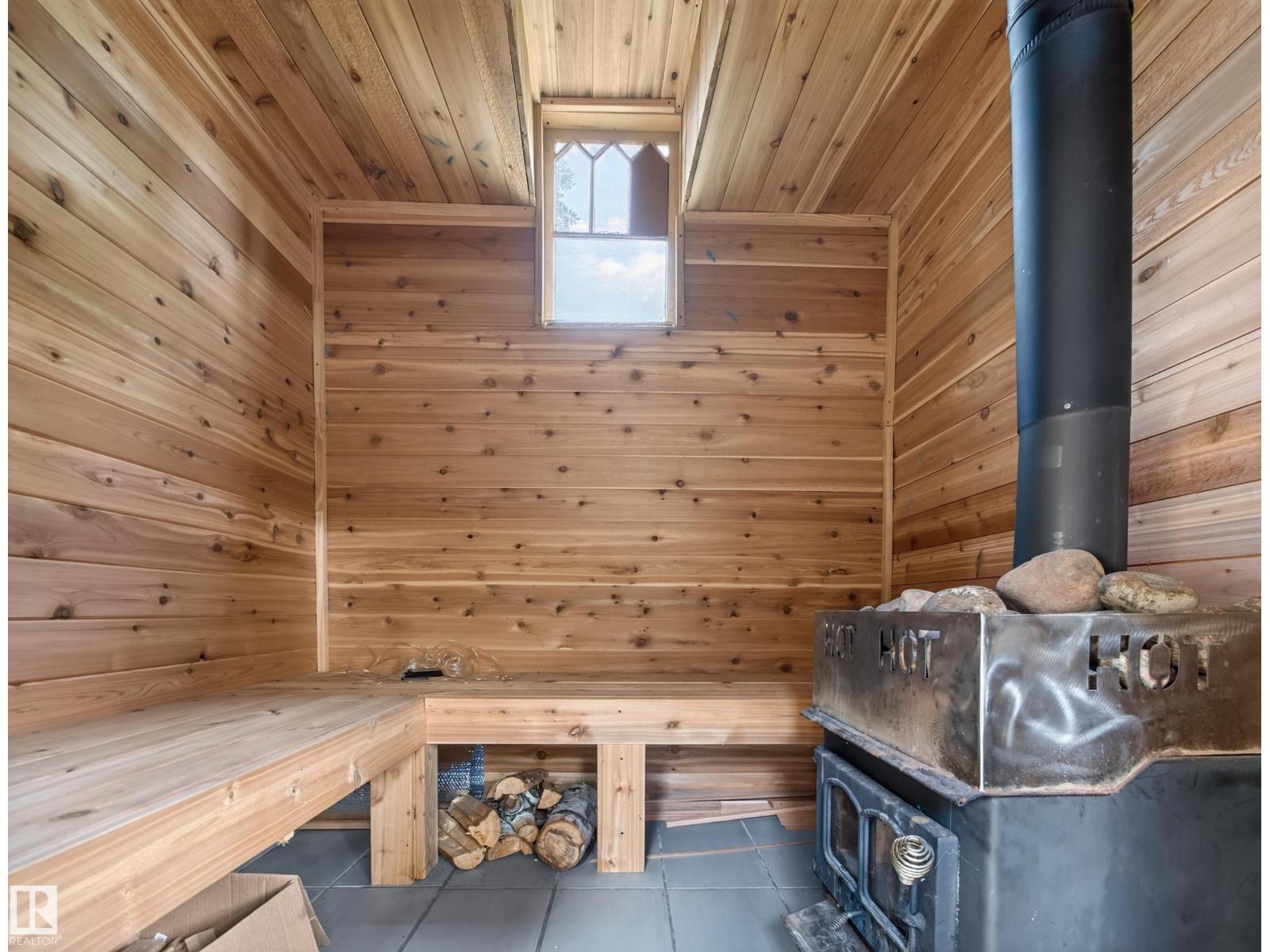 11108 64 ST NW - 46