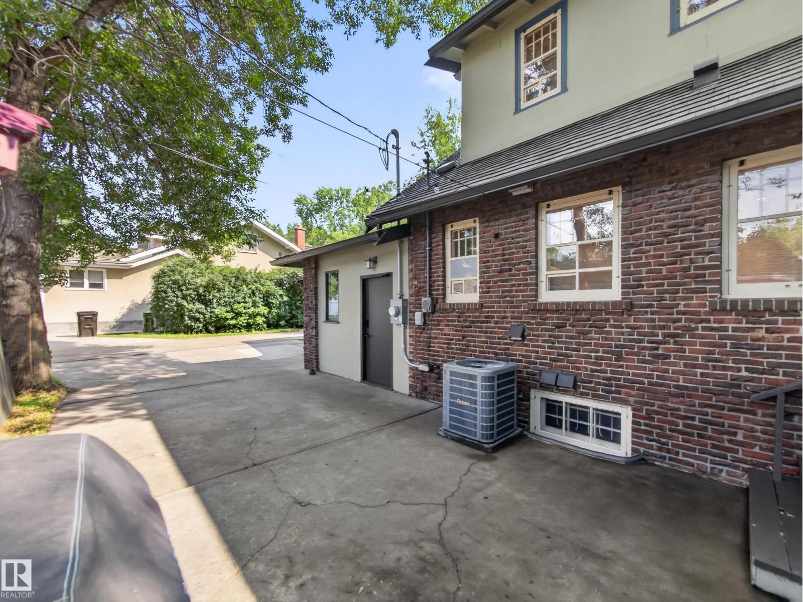 11108 64 ST NW - Image 49