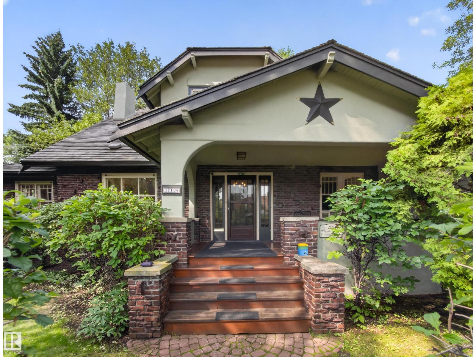 11108 64 ST NW - 55