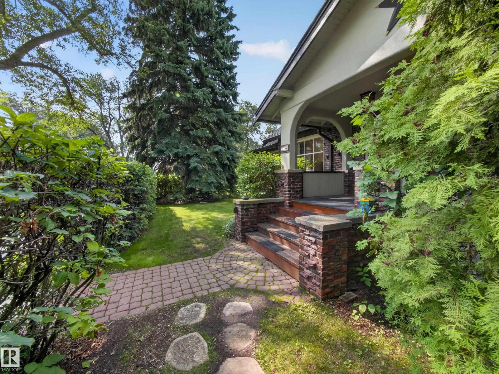 11108 64 ST NW - Image 56