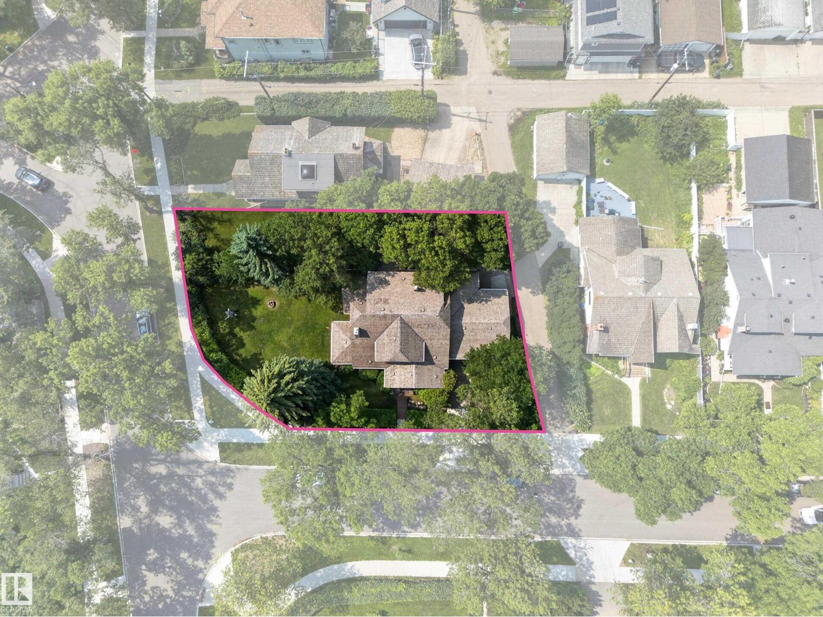 11108 64 ST NW - 60