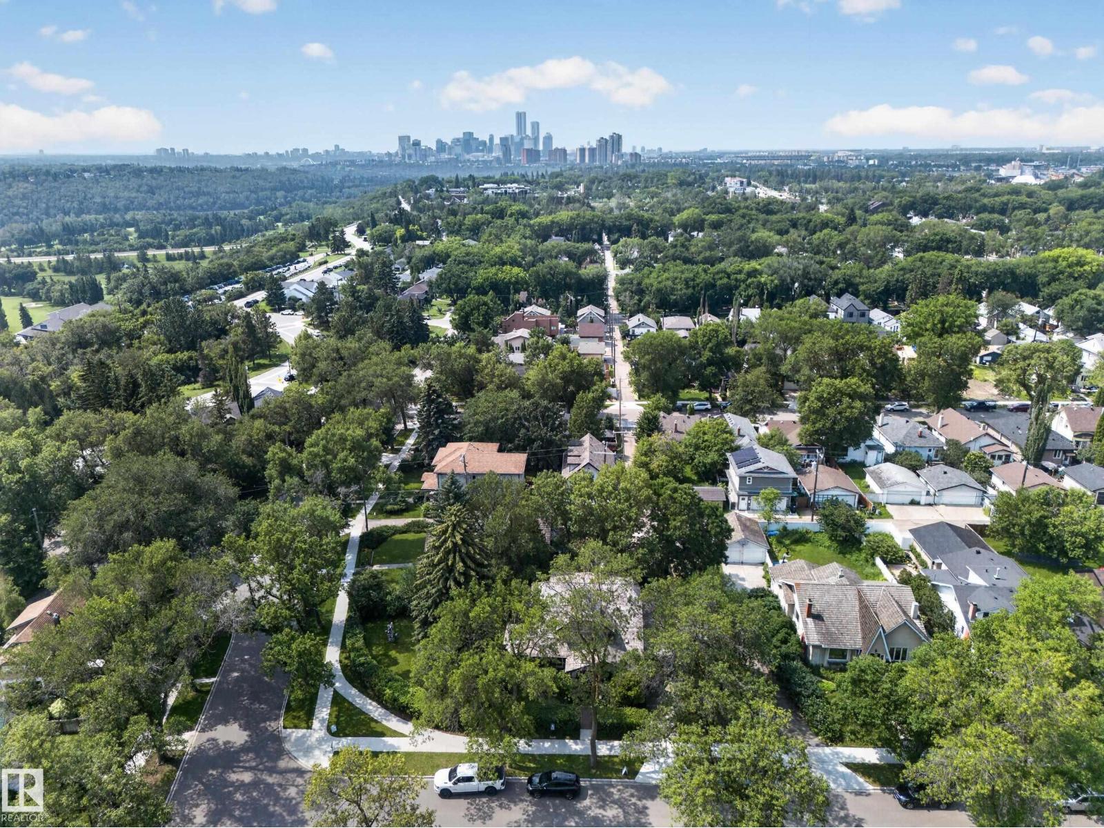 11108 64 ST NW - 62