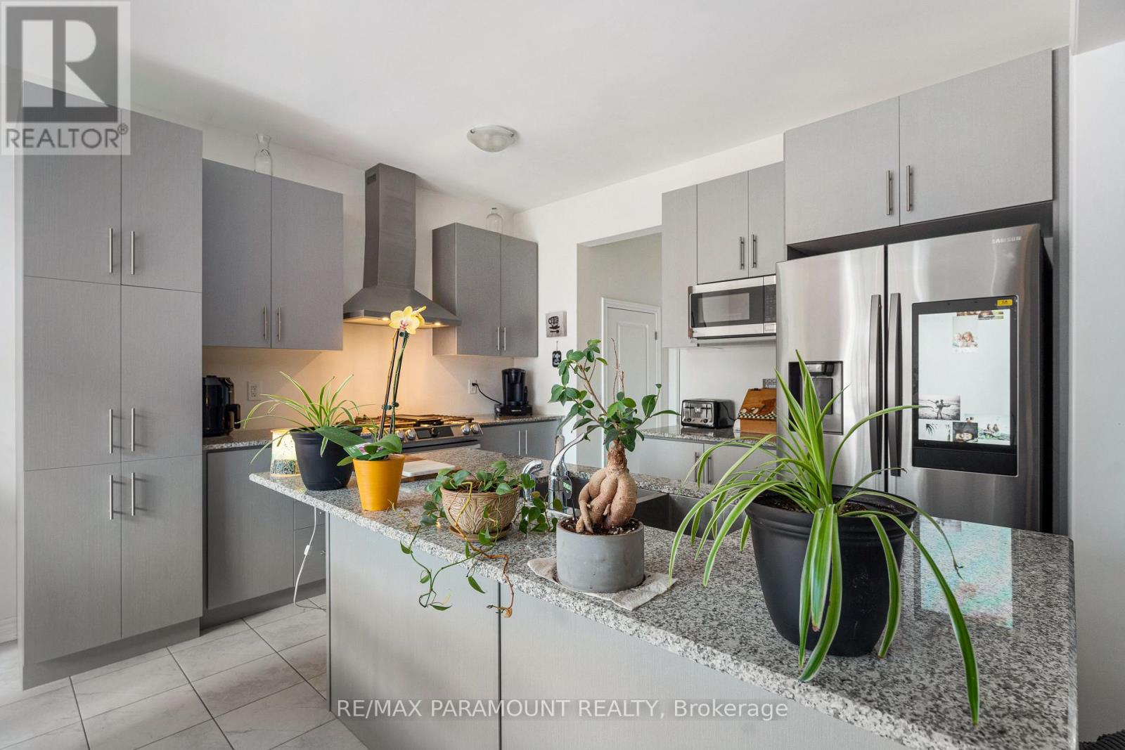 18 TAIT CRESCENT - 16