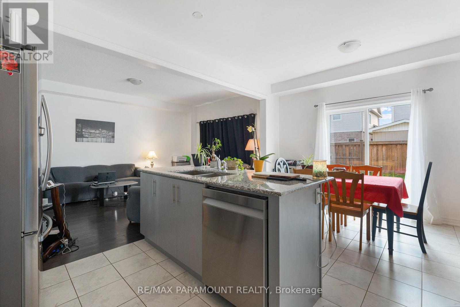 18 TAIT CRESCENT - 17