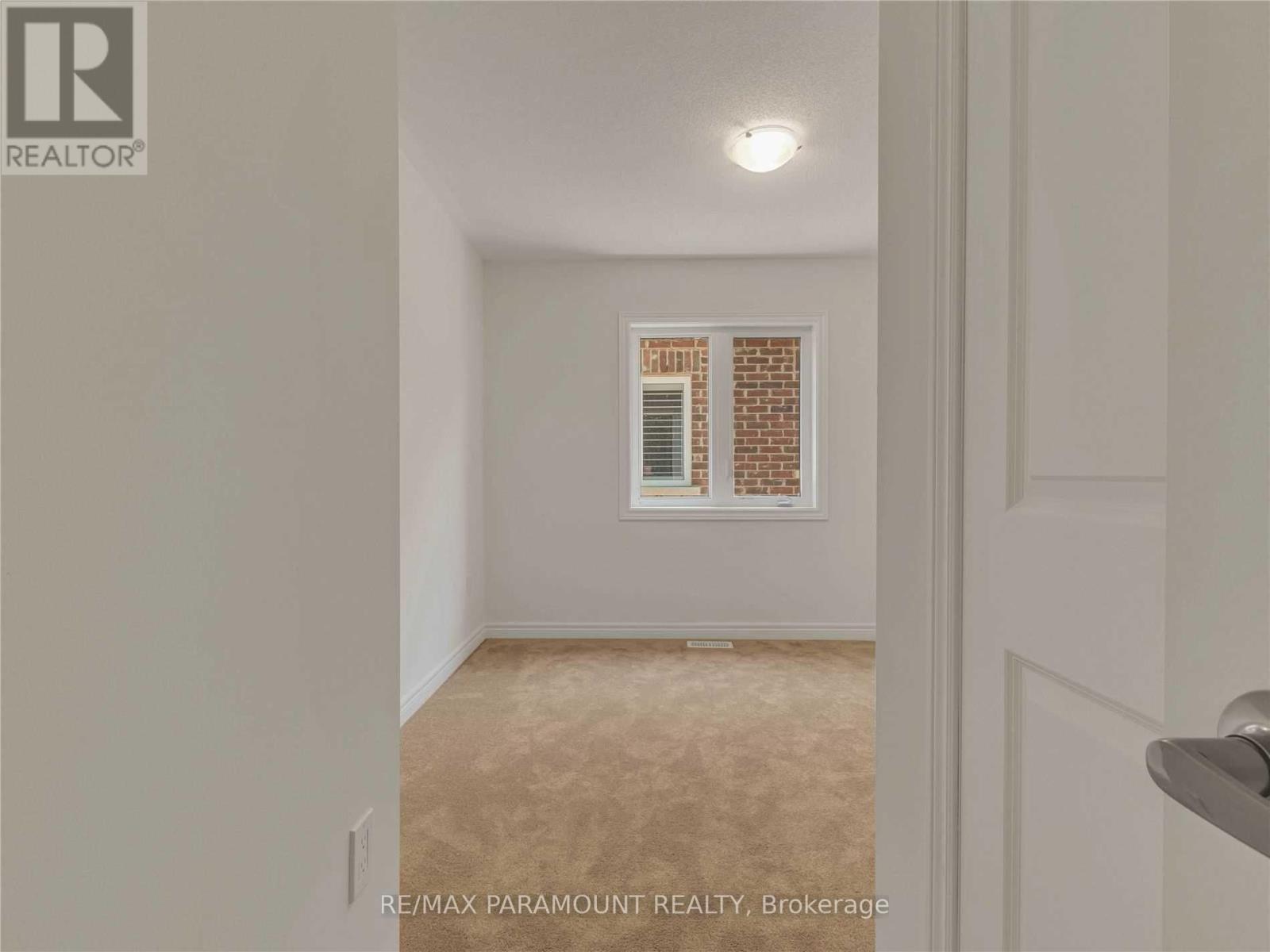 18 TAIT CRESCENT - 26