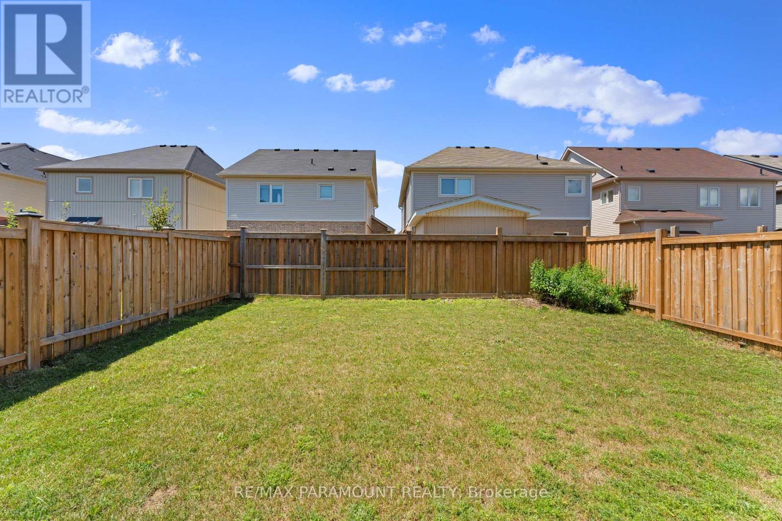18 TAIT CRESCENT - 32