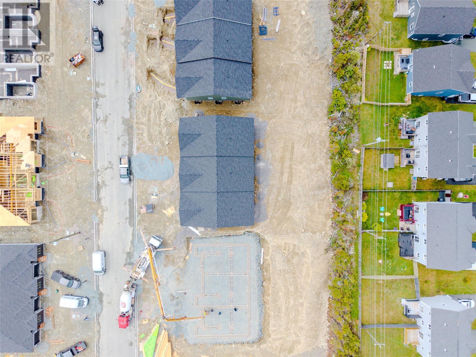 30 Tulip Ridge Boulevard thumbnail 3