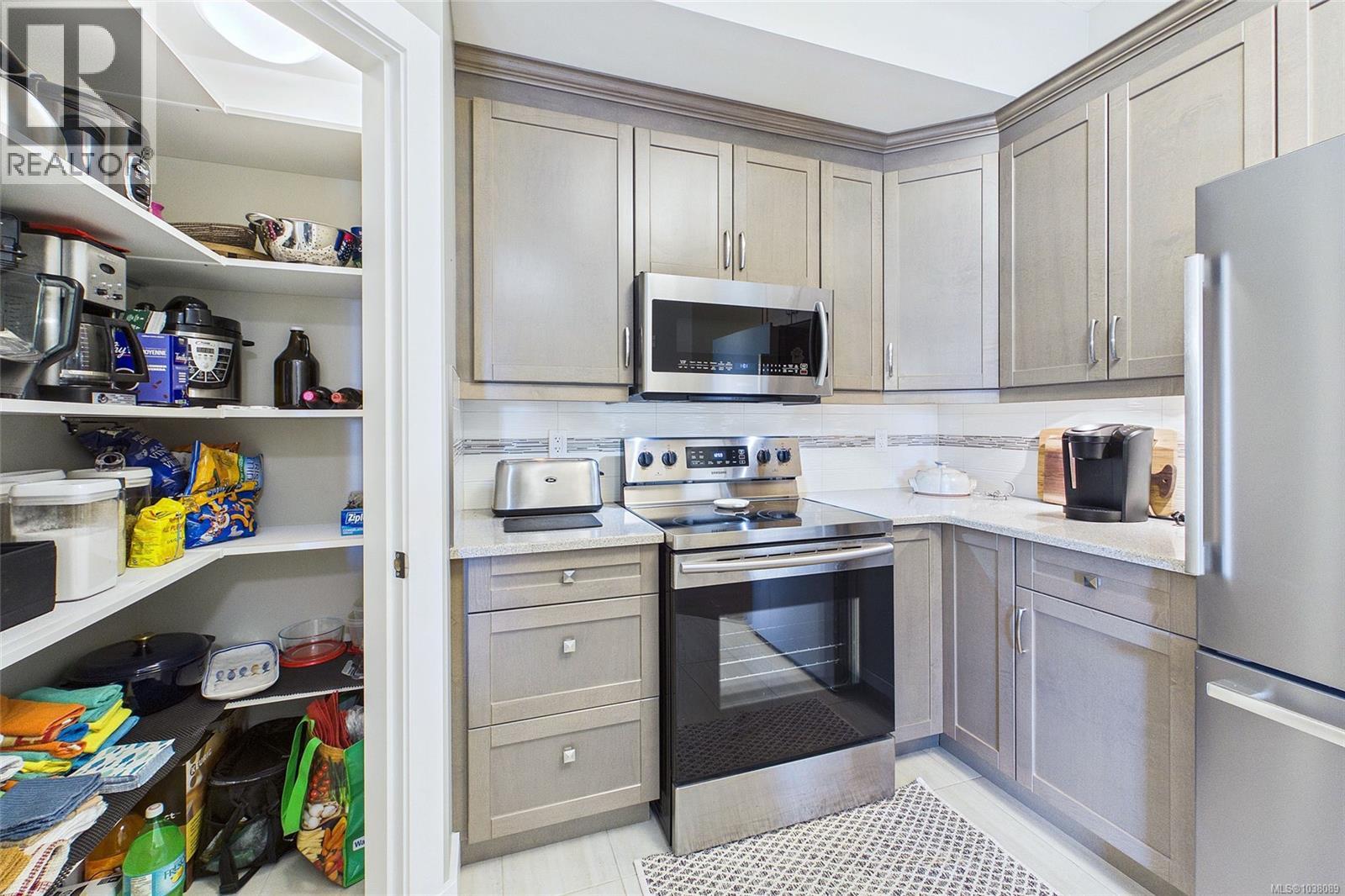 #304 104 Esplanade St - 31