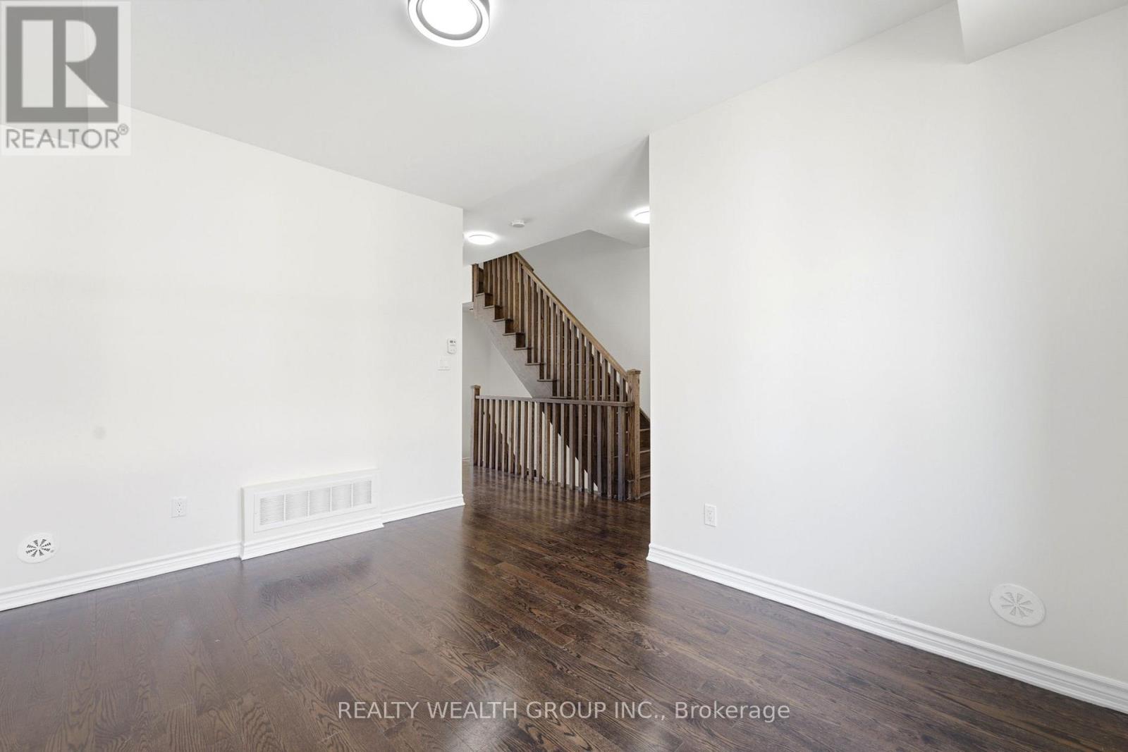 7 CITY PARK CIRCLE - 15