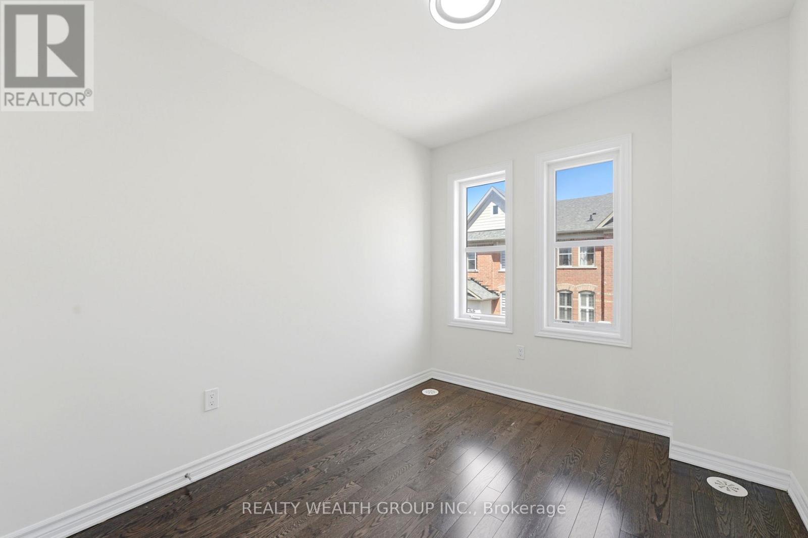 7 CITY PARK CIRCLE - 21