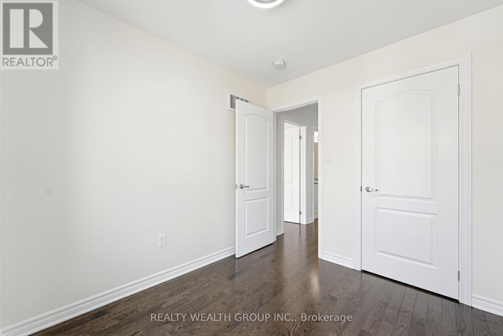 7 CITY PARK CIRCLE - 22
