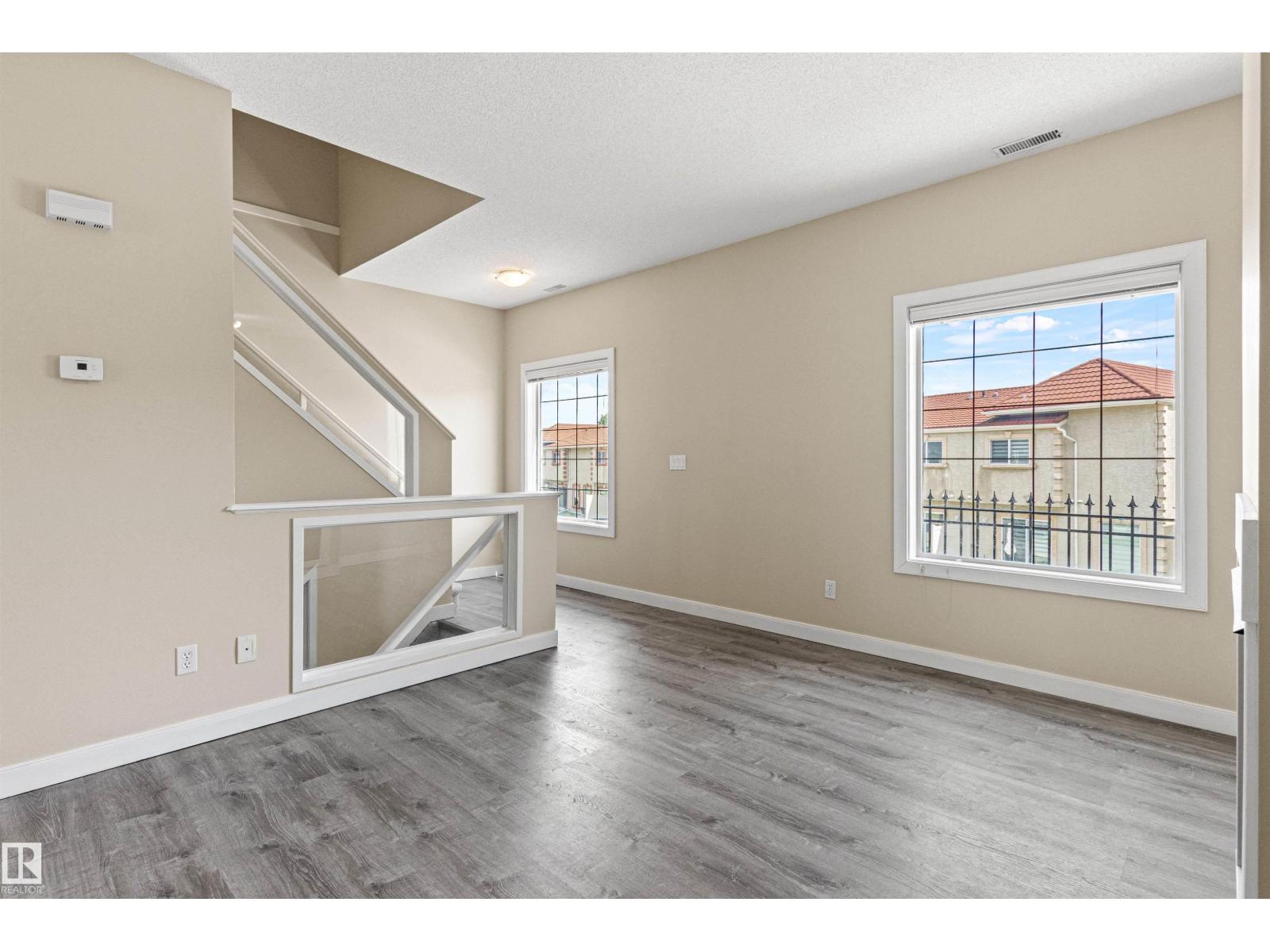 #39 13825 155 AV NW - Image 13