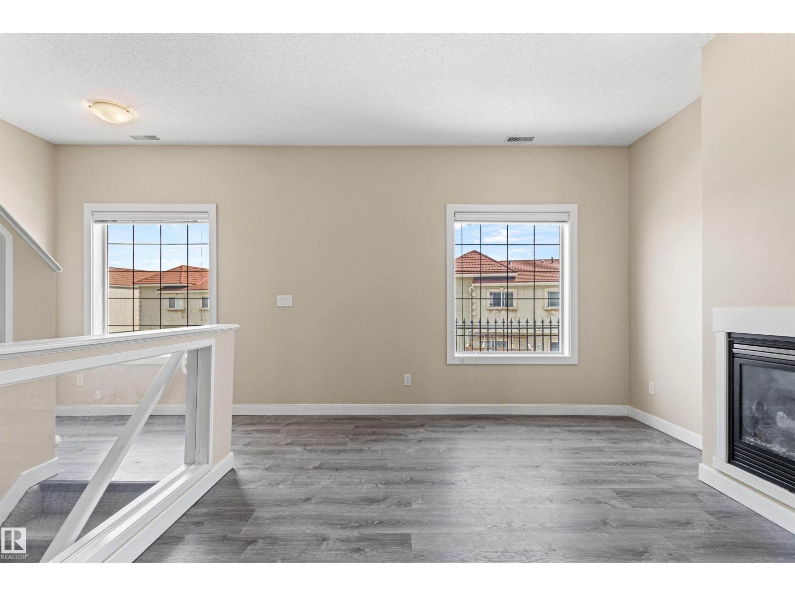 #39 13825 155 AV NW - 17