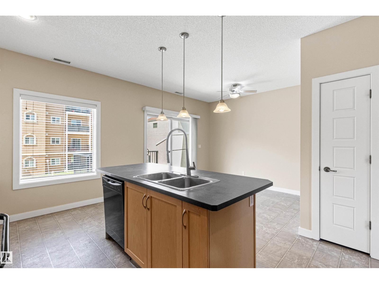 #39 13825 155 AV NW - Image 32