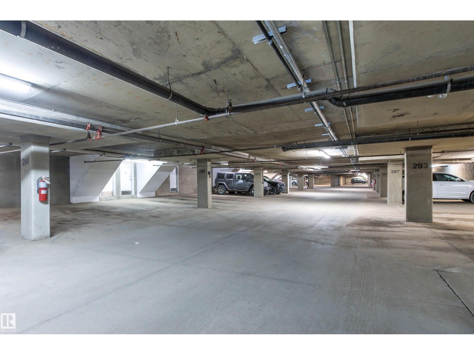 #39 13825 155 AV NW - 73
