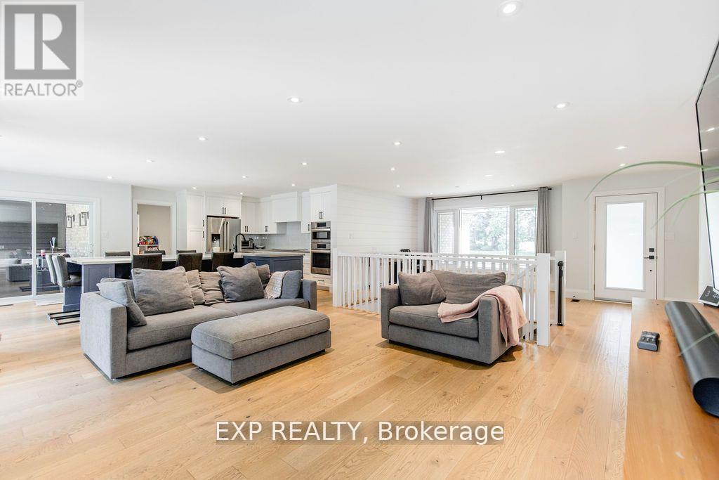 37 PADDY DUNNS CIRCLE - 12