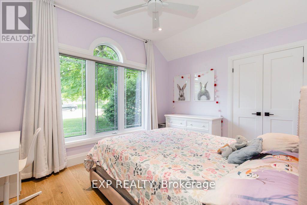 37 PADDY DUNNS CIRCLE - 21