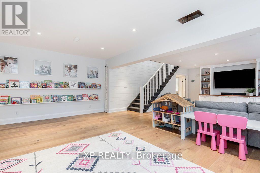 37 PADDY DUNNS CIRCLE - 24