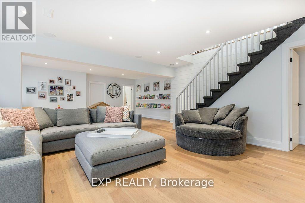37 PADDY DUNNS CIRCLE - 28