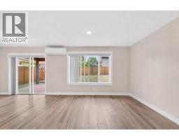 5480 Canoe Beach Drive Ne, Salmon Arm, BC V1E2M5 Photo 10