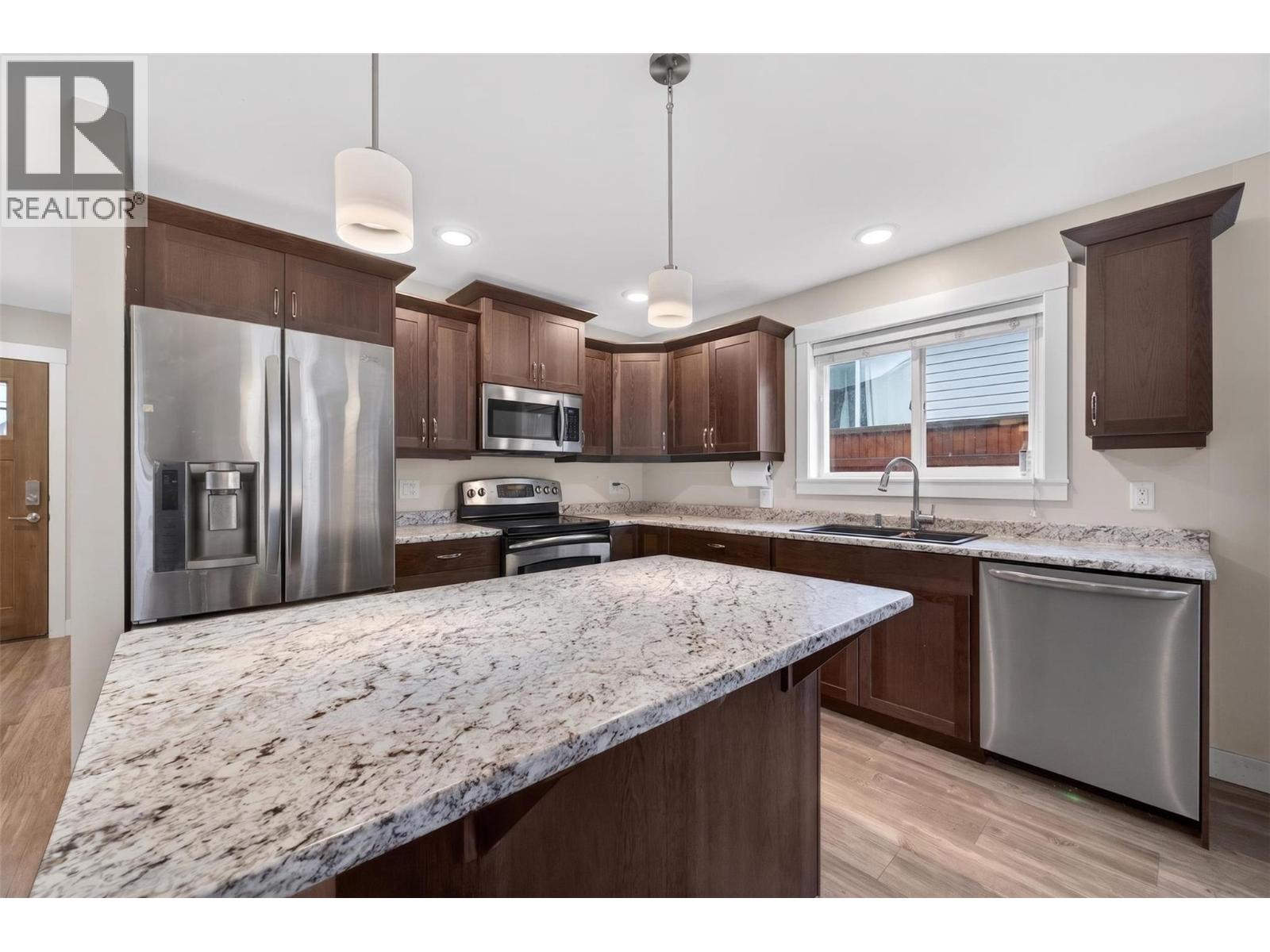 5480 Canoe Beach Drive NE - 4